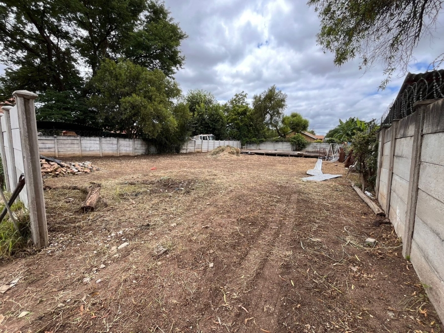 0 Bedroom Property for Sale in Oos Einde North West